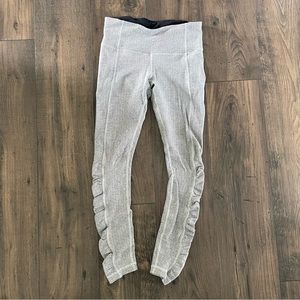 Lululemon Gray Herringbone Leggings Size 6